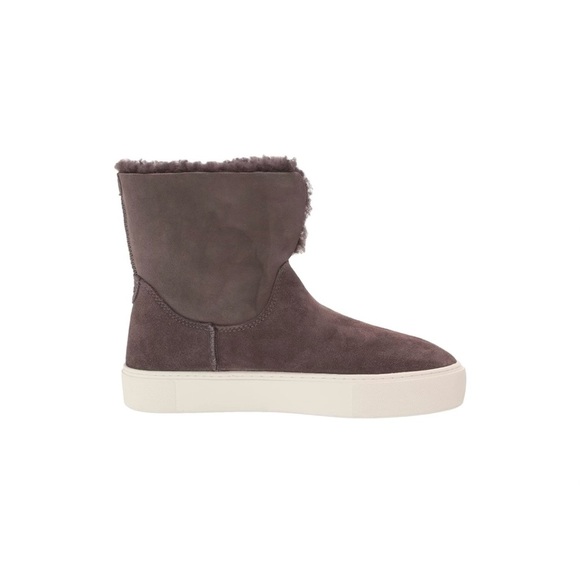 UGG WOMENS LYNUS SNEAKER - Picture 2 of 14